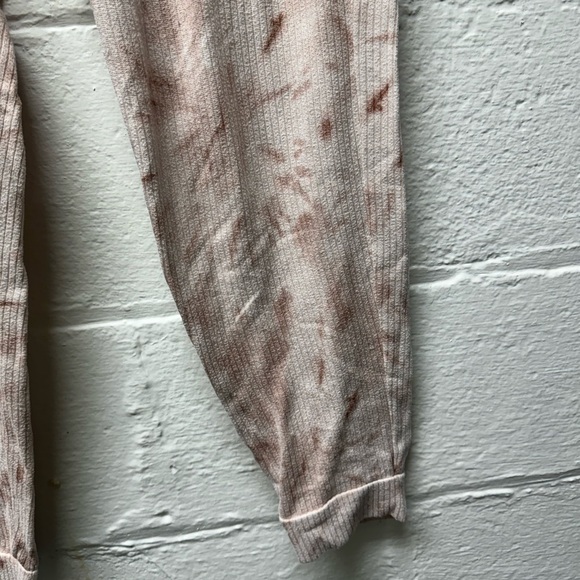 Danskin Ribbed Hacci Sleep Set - Picture 4 of 9